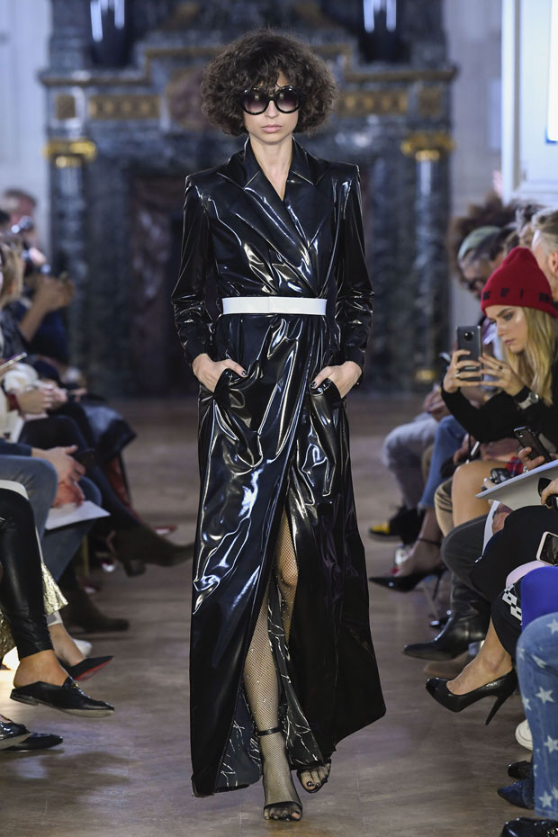 PFW: GUY LAROCHE Fall Winter 2019.20 Collection