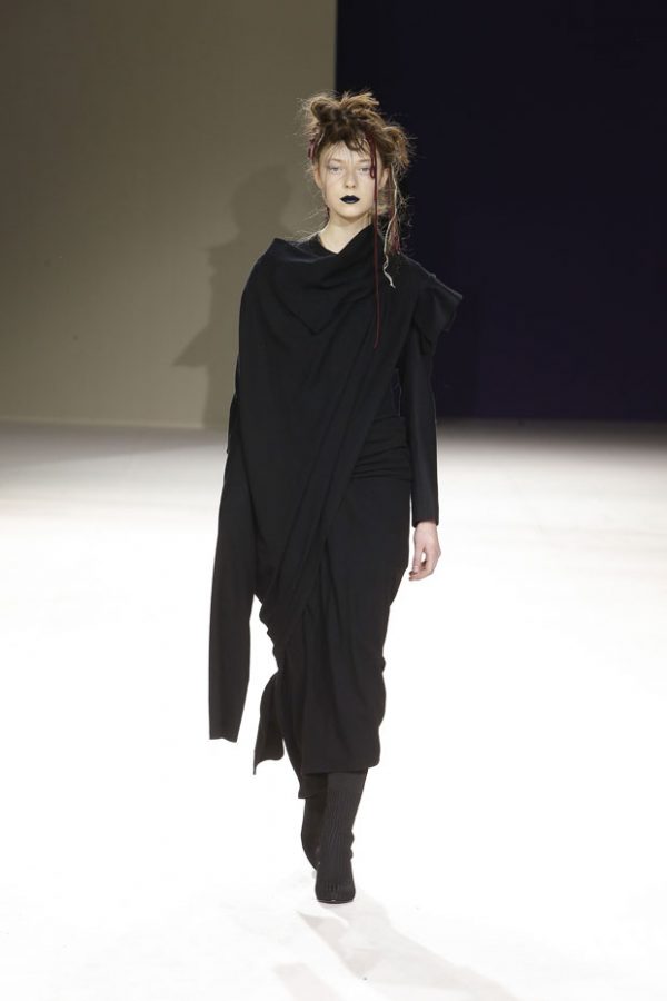 PFW: YOHJI YAMAMOTO Fall Winter 2019.20 Collection