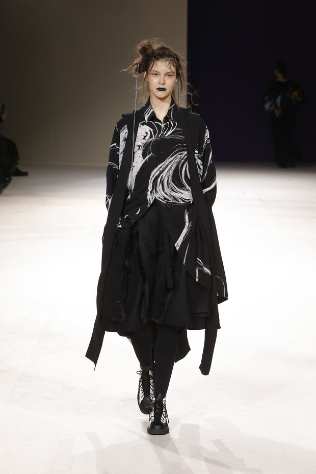 PFW: YOHJI YAMAMOTO Fall Winter 2019.20 Collection