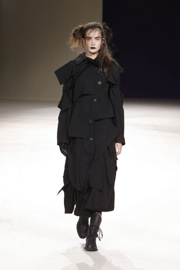 PFW: YOHJI YAMAMOTO Fall Winter 2019.20 Collection