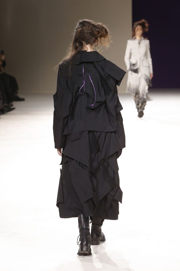 PFW: YOHJI YAMAMOTO Fall Winter 2019.20 Collection