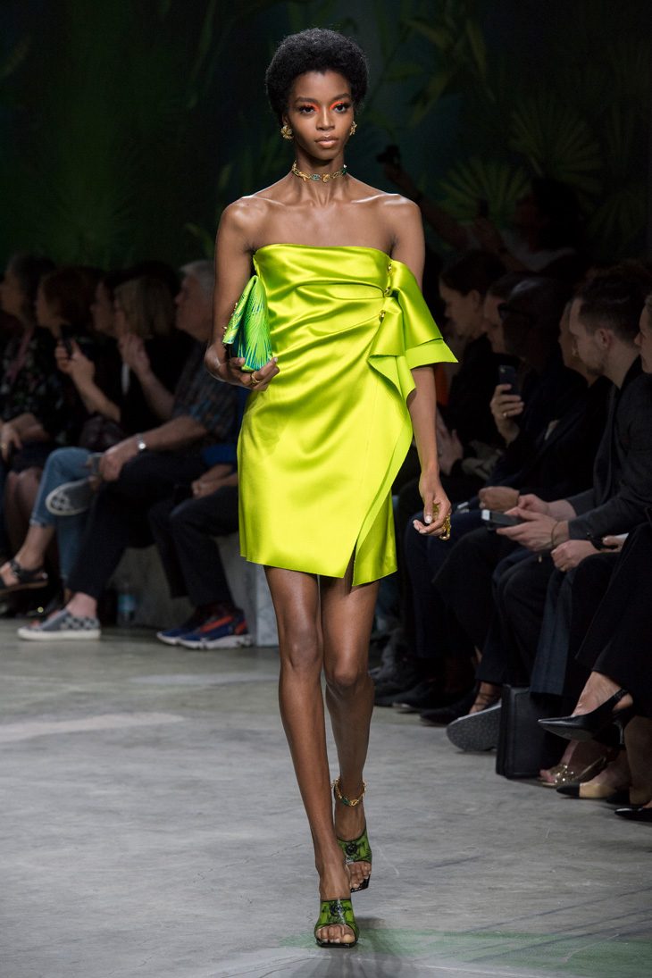 MFW: VERSACE Spring Summer 2020 Womenswear Collection
