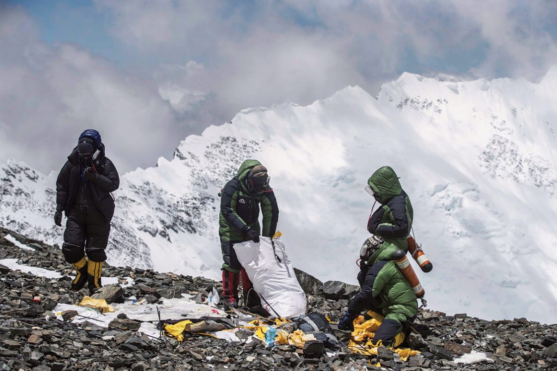 Масло Эверест. The Eco Everest Expedition. Как отчищают Эверест.