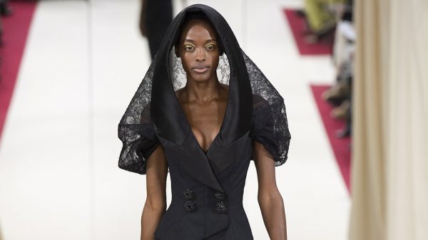 PFW: ALEXIS MABILLE Spring Summer 2022 Haute Couture Collection