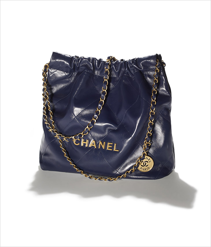 Chanel 22 bag review. (This is a size M) Way better than I anticipate, chanel  bag