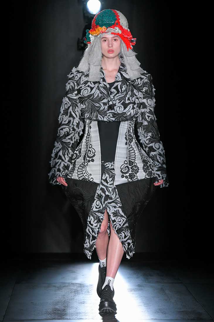 Rei Kawakubo Served Muted Elegance at COMME des GARÇONS SS23