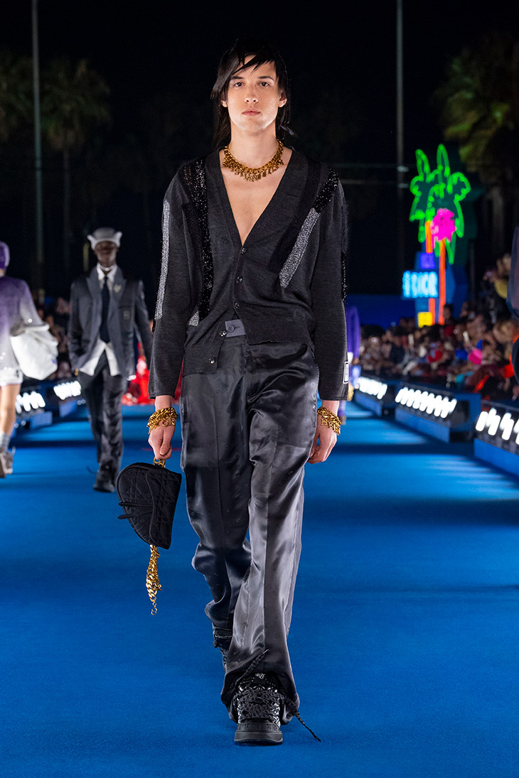 Dior Debuts New Oblique Toile For Men's Spring 2023 Collection