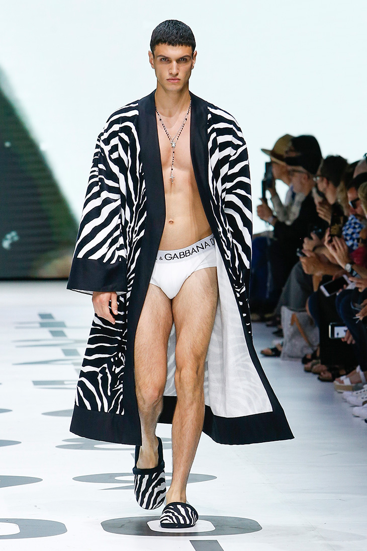 Dolce & Gabbana Spring 2022 Men's Fashion Show