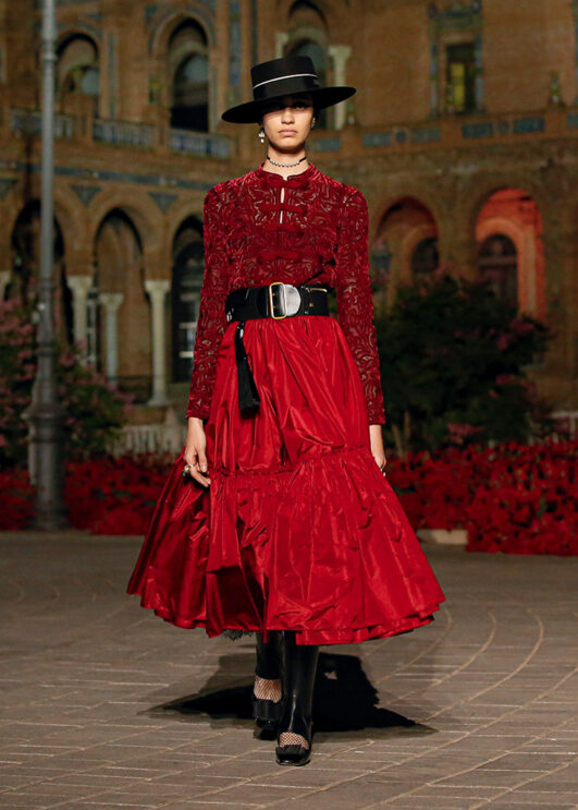 Discover DIOR Cruise 2023 Collection