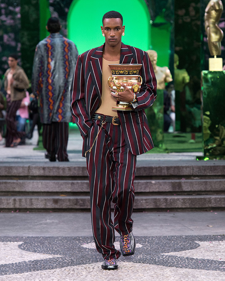 MFW: VERSACE Spring Summer 2020 Womenswear Collection