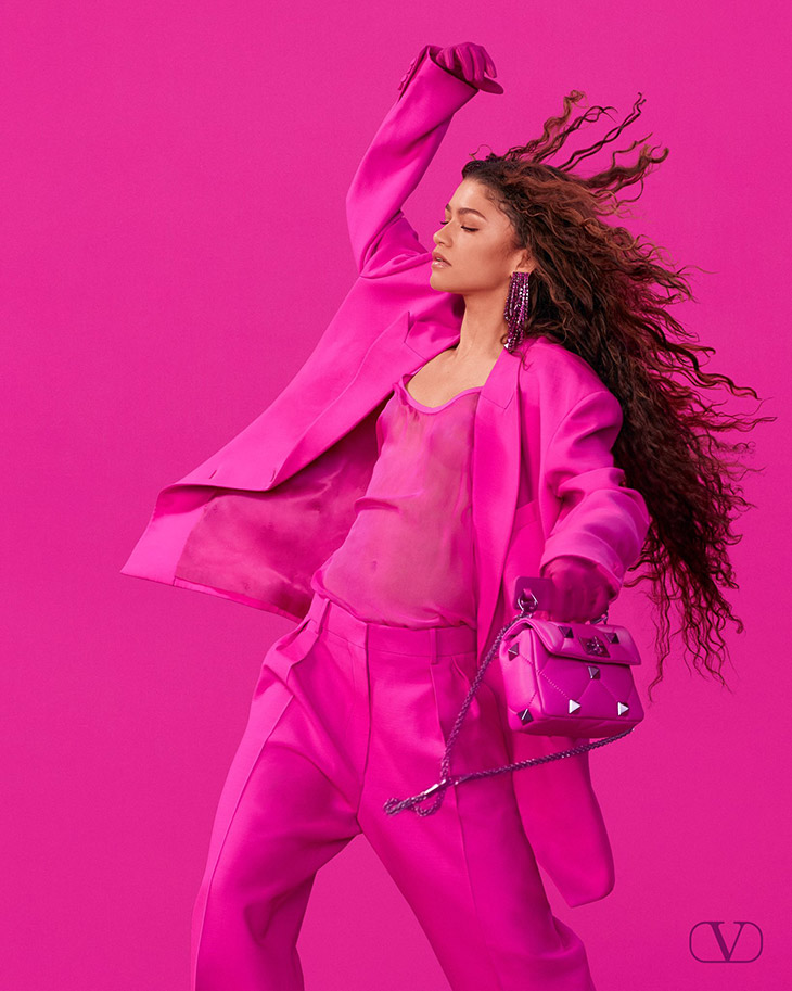 Valentino bag in 2023  Winter fashion outfits, Fashion, Fashion inspo