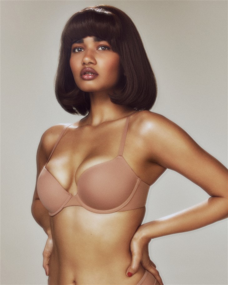 A classic innovated with cup technology to fit in between sizes. The new  Fits Everybody Scoop Plunge Bra launches on January 10, join the