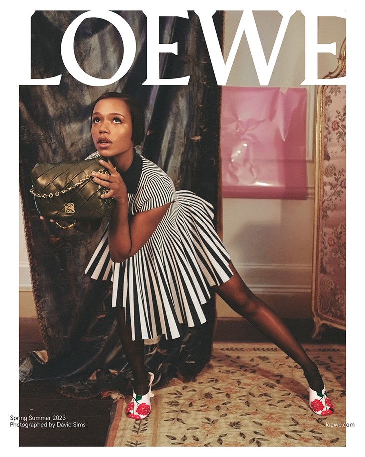 LOEWE INTRODUCES ITS SS23 WOMEN CAMPAIGN CAPTURED BY DAVID SIMS - Numéro  Netherlands