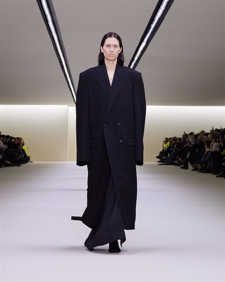 Balenciaga Spring 2023 ReadytoWear Collection  Vogue