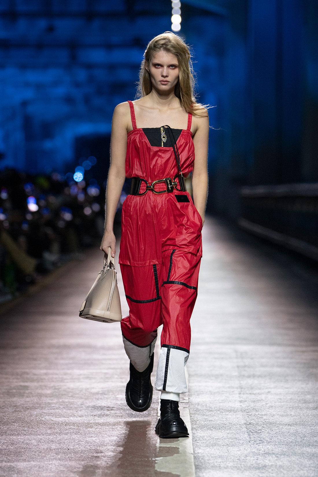 Discover LOUIS VUITTON Pre-Fall 2023 Collection - DSCENE