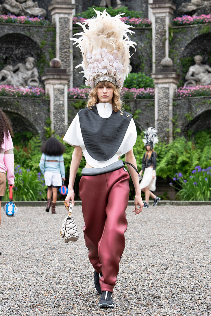 Watch Louis Vuitton Cruise '24, Live From Isola Bella In Italy