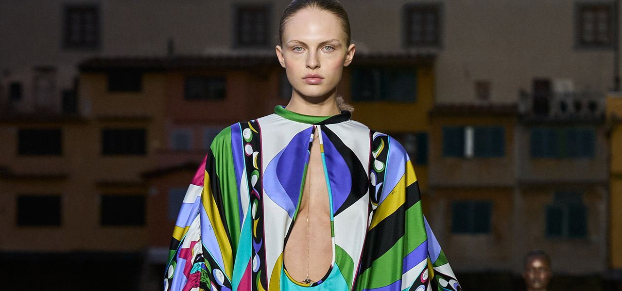 Emma at the Emilio Pucci Spring 2023 Ready-to-wear fashion show in  Florence, Italy : r/EmmaMyers