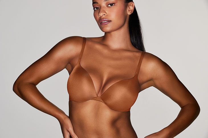 SKIMS on X: Just Dropped: SKIMS Ultimate Strapless Bra. Next-level  augmentation, no strings attached. Shop the new strapless solution in our  revolutionary Ultimate Bra:    / X