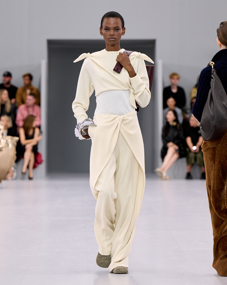 Elegance Reimagined: LOEWE Spring Summer 2024 Collection