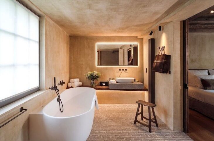 Suite bathroom at Ferme Saint Simeon Spa and Hotel